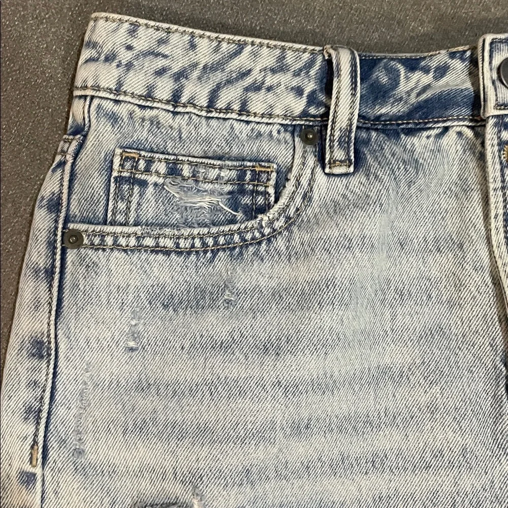 Altar'd State Frayed Jean Shorts 4 Buttonfly distressed